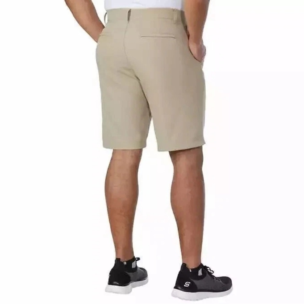 Kirkland signature • NWT Golf or Travel performance shorts 8.5” inseam - Picture 2 of 4